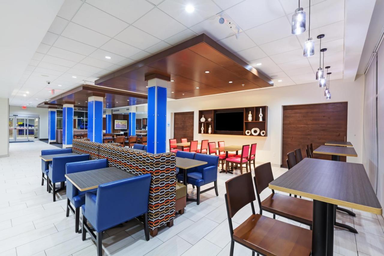 Holiday Inn Express & Suites Tulsa South - Woodland Hills By Ihg Εξωτερικό φωτογραφία
