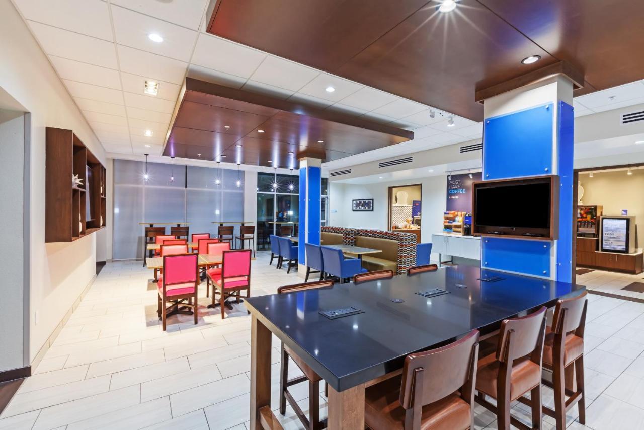 Holiday Inn Express & Suites Tulsa South - Woodland Hills By Ihg Εξωτερικό φωτογραφία