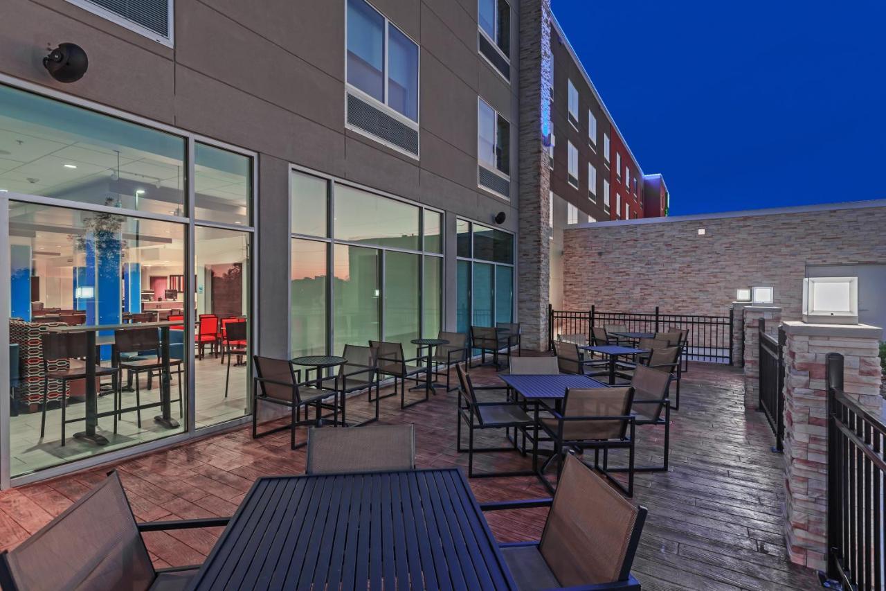Holiday Inn Express & Suites Tulsa South - Woodland Hills By Ihg Εξωτερικό φωτογραφία