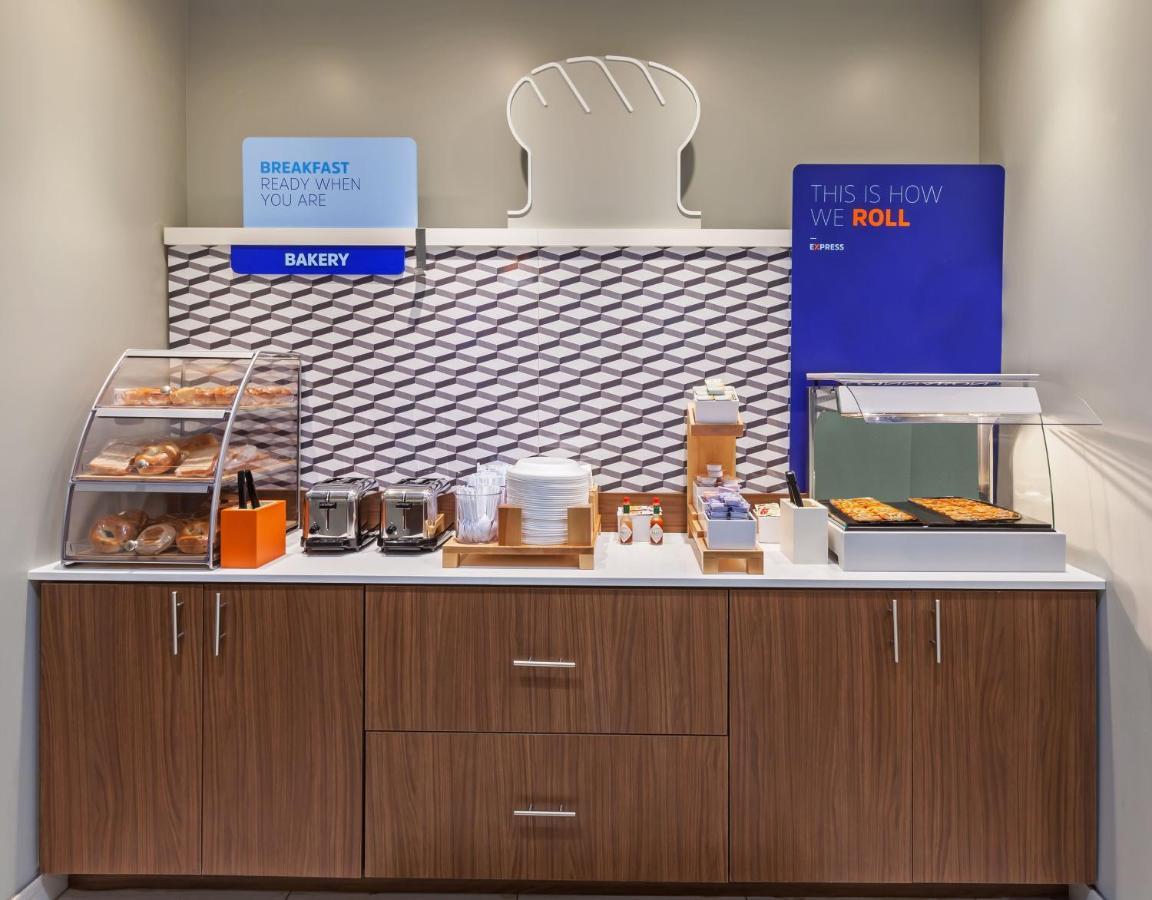 Holiday Inn Express & Suites Tulsa South - Woodland Hills By Ihg Εξωτερικό φωτογραφία